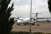 Flugzeug von Lao Airlines am Flughafen